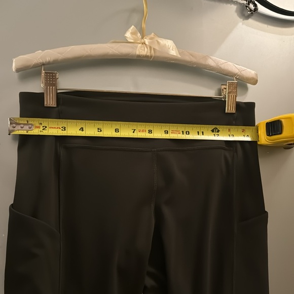 Brand new LULULEMON khaki green full length leggings with deep side pockets Sz.8 - Picture 11 of 14